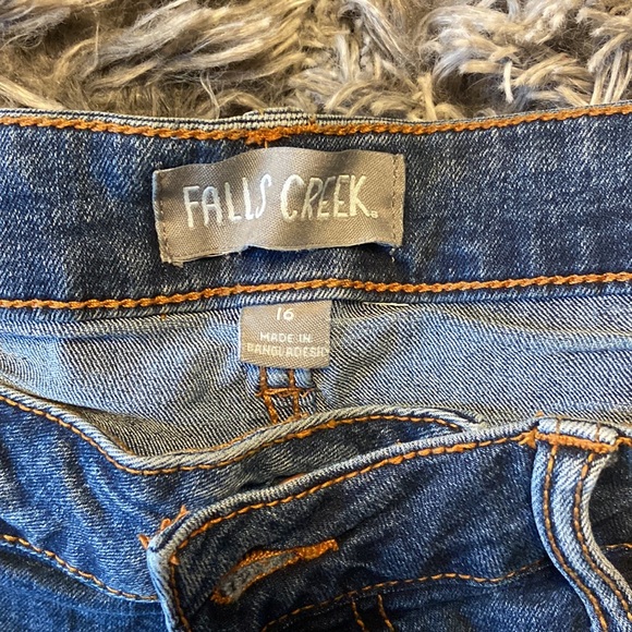 Falls Creek capris - Picture 3 of 10